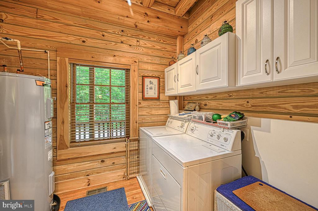 123 Shorewood Dr