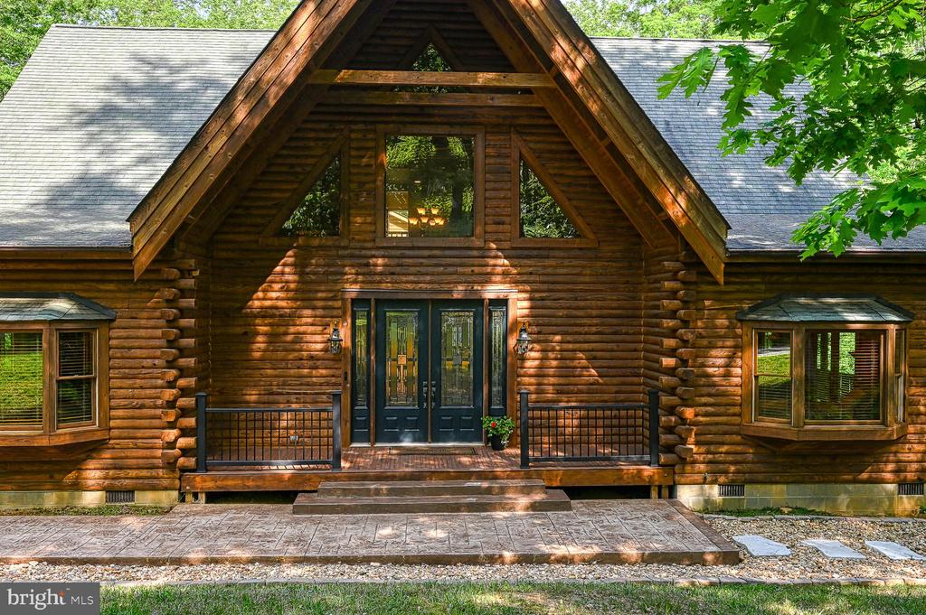 123 Shorewood Dr