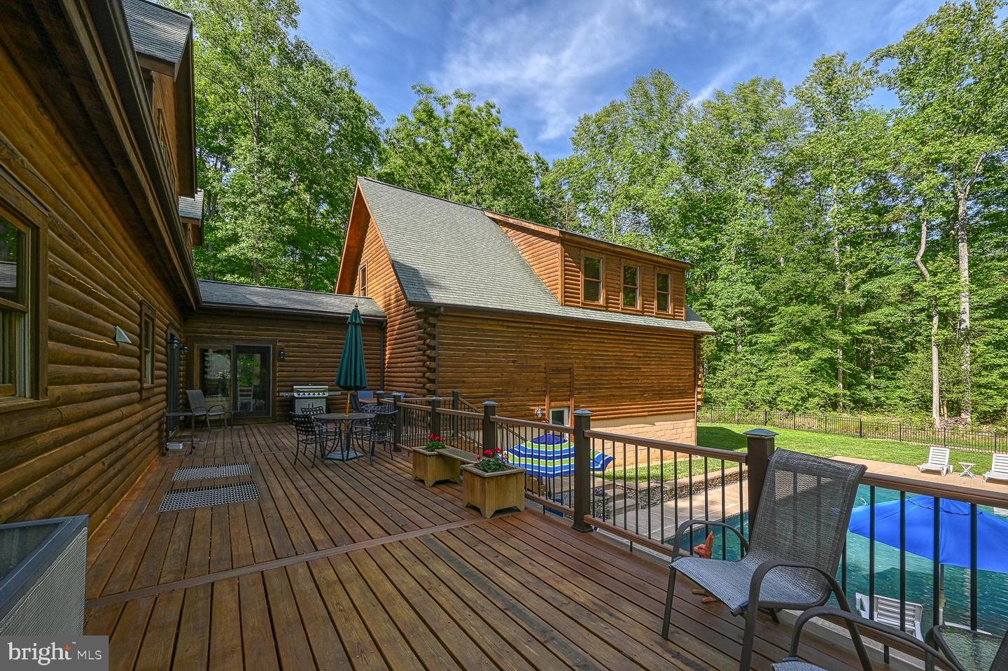 123 Shorewood Dr