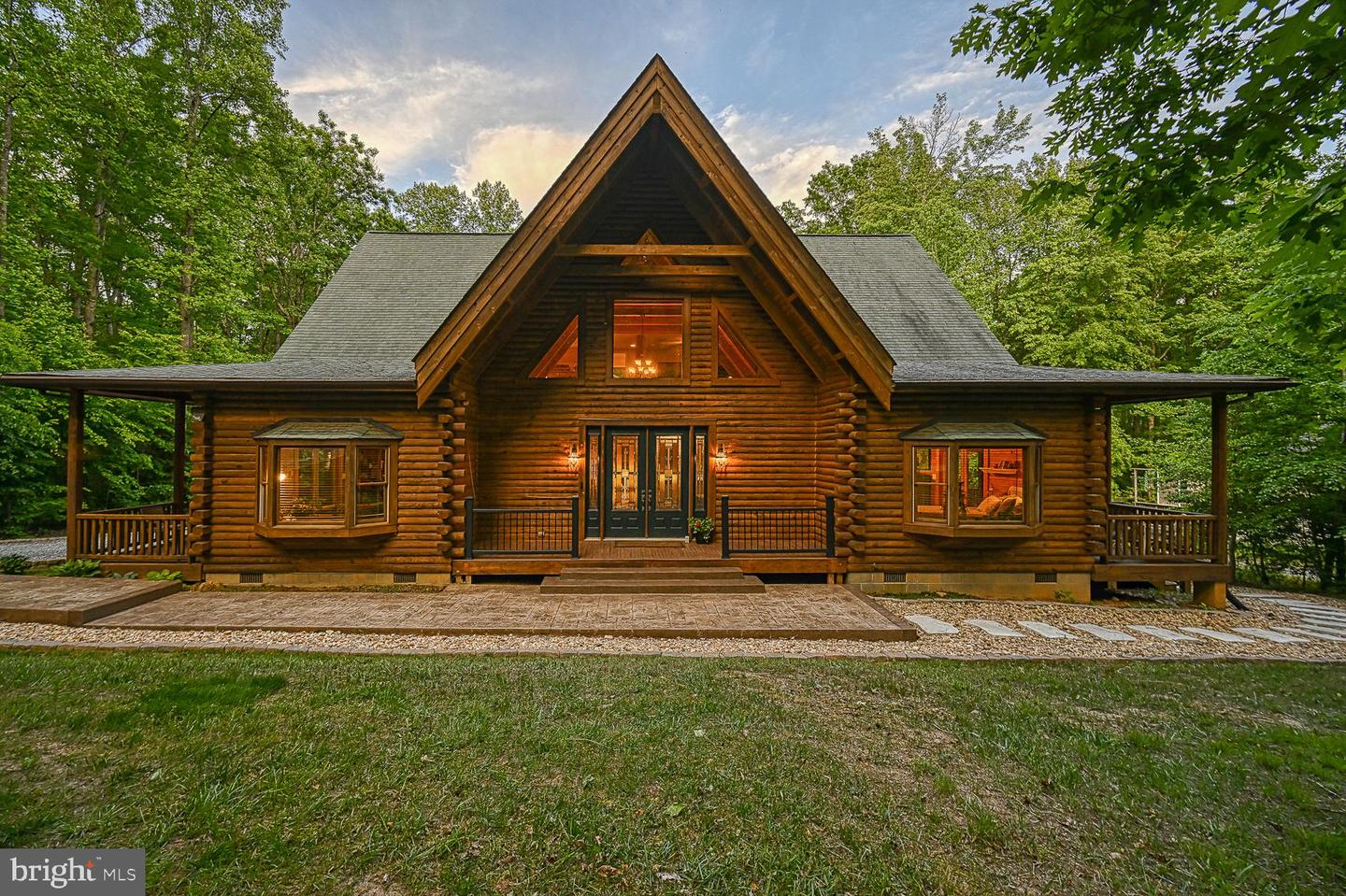 123 Shorewood Dr