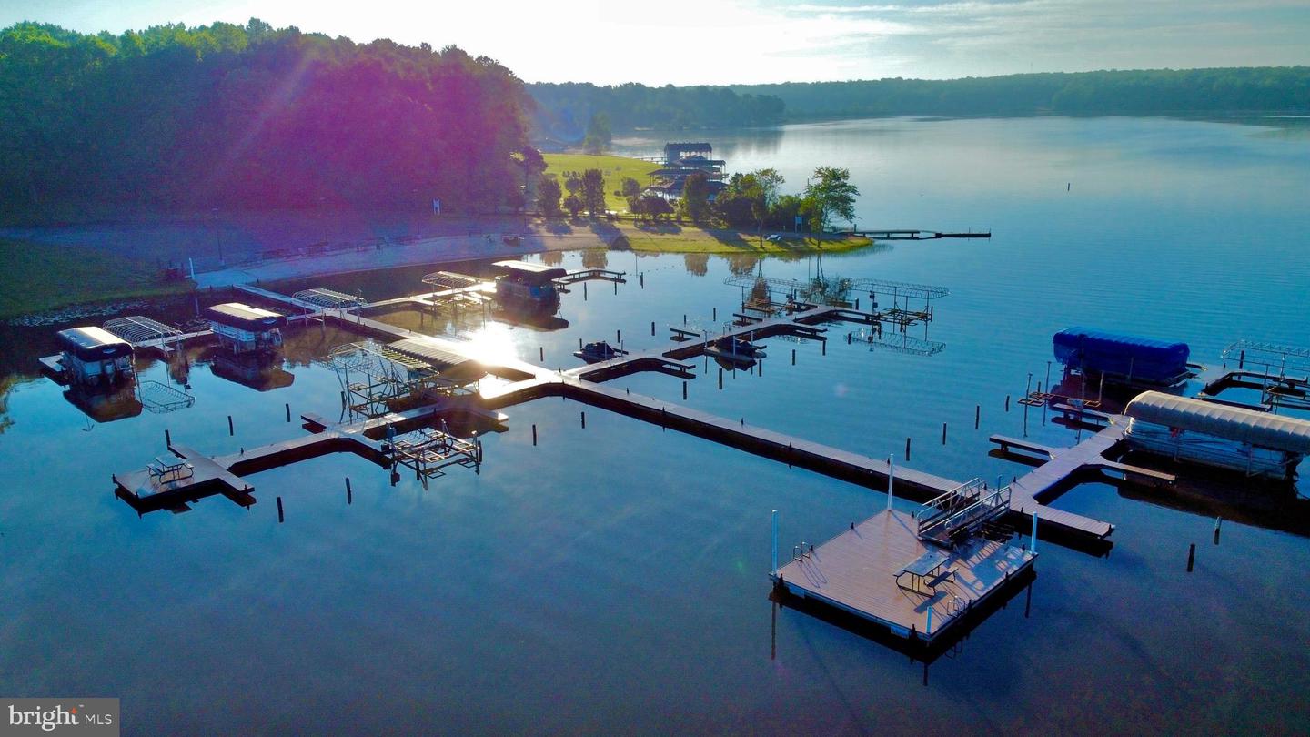 123 Shorewood Dr