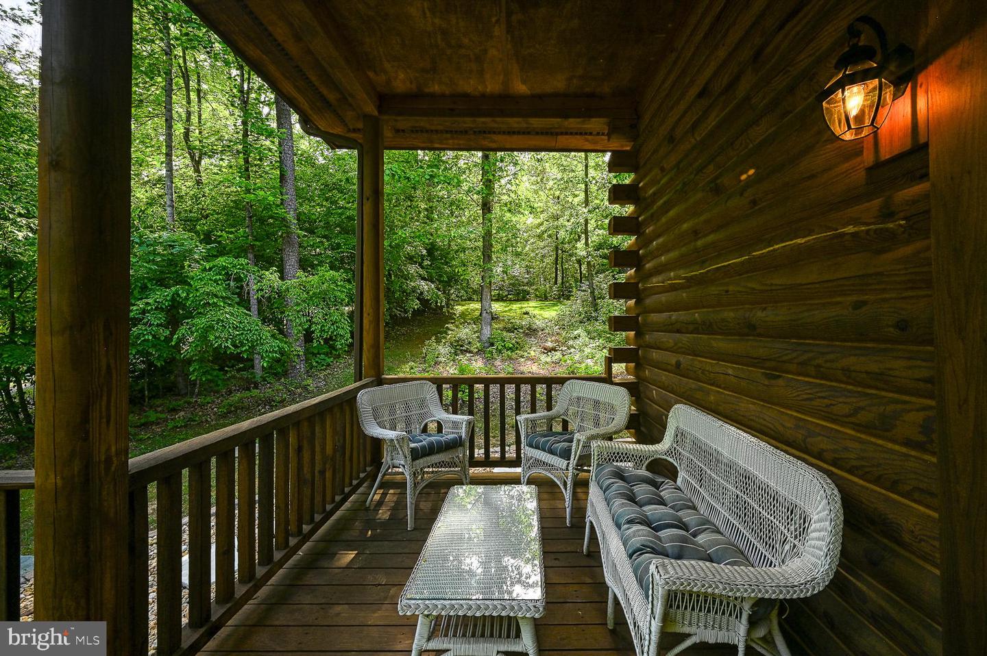123 Shorewood Dr
