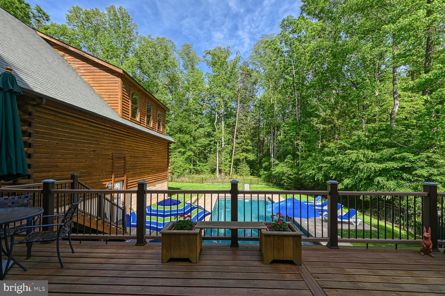 123 Shorewood Dr