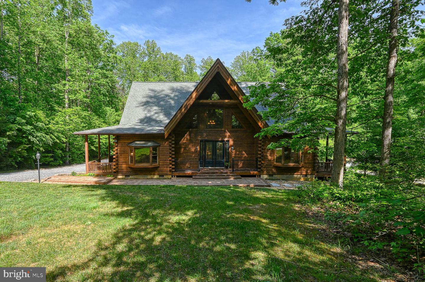 123 Shorewood Dr