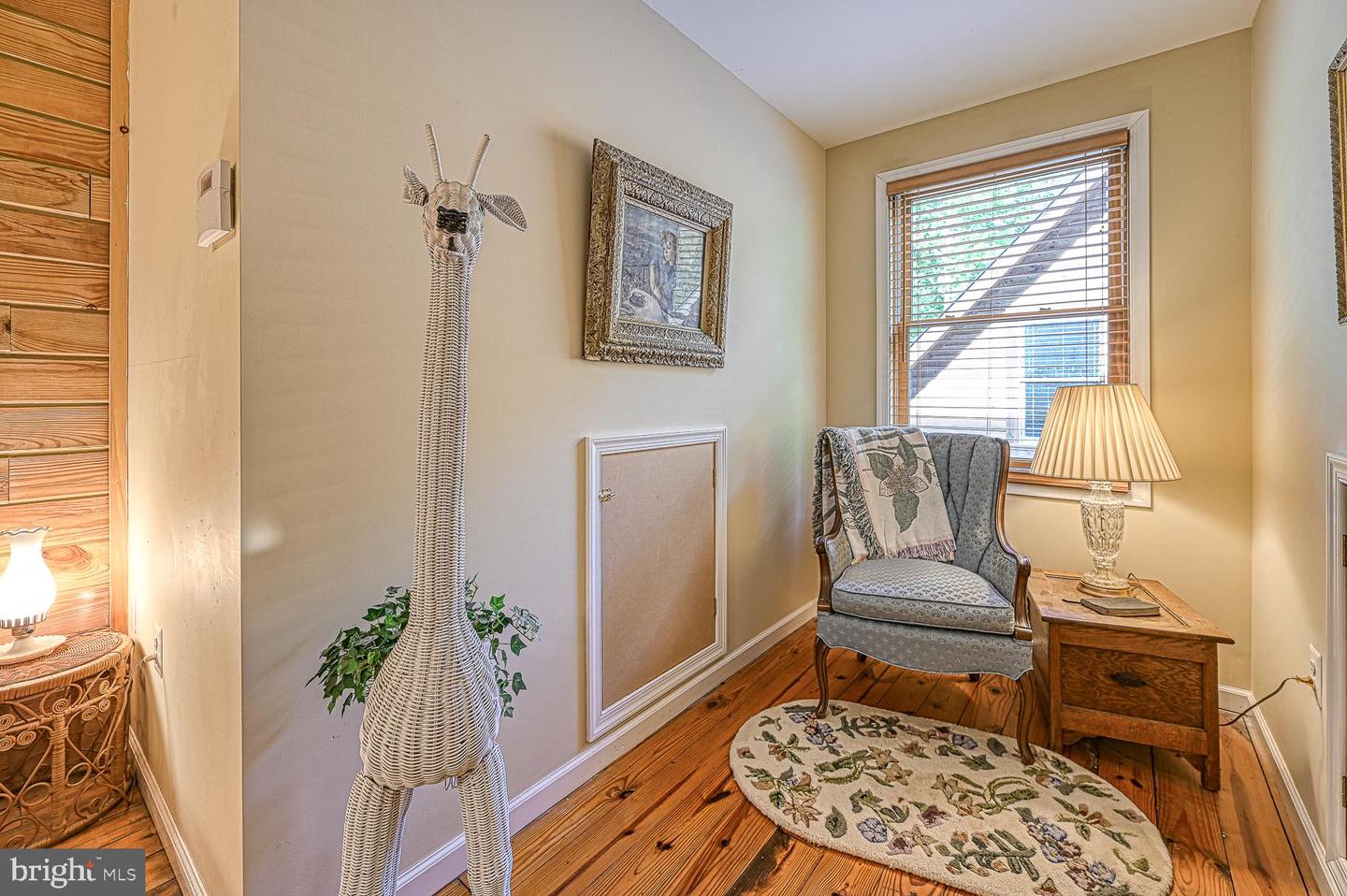 123 Shorewood Dr