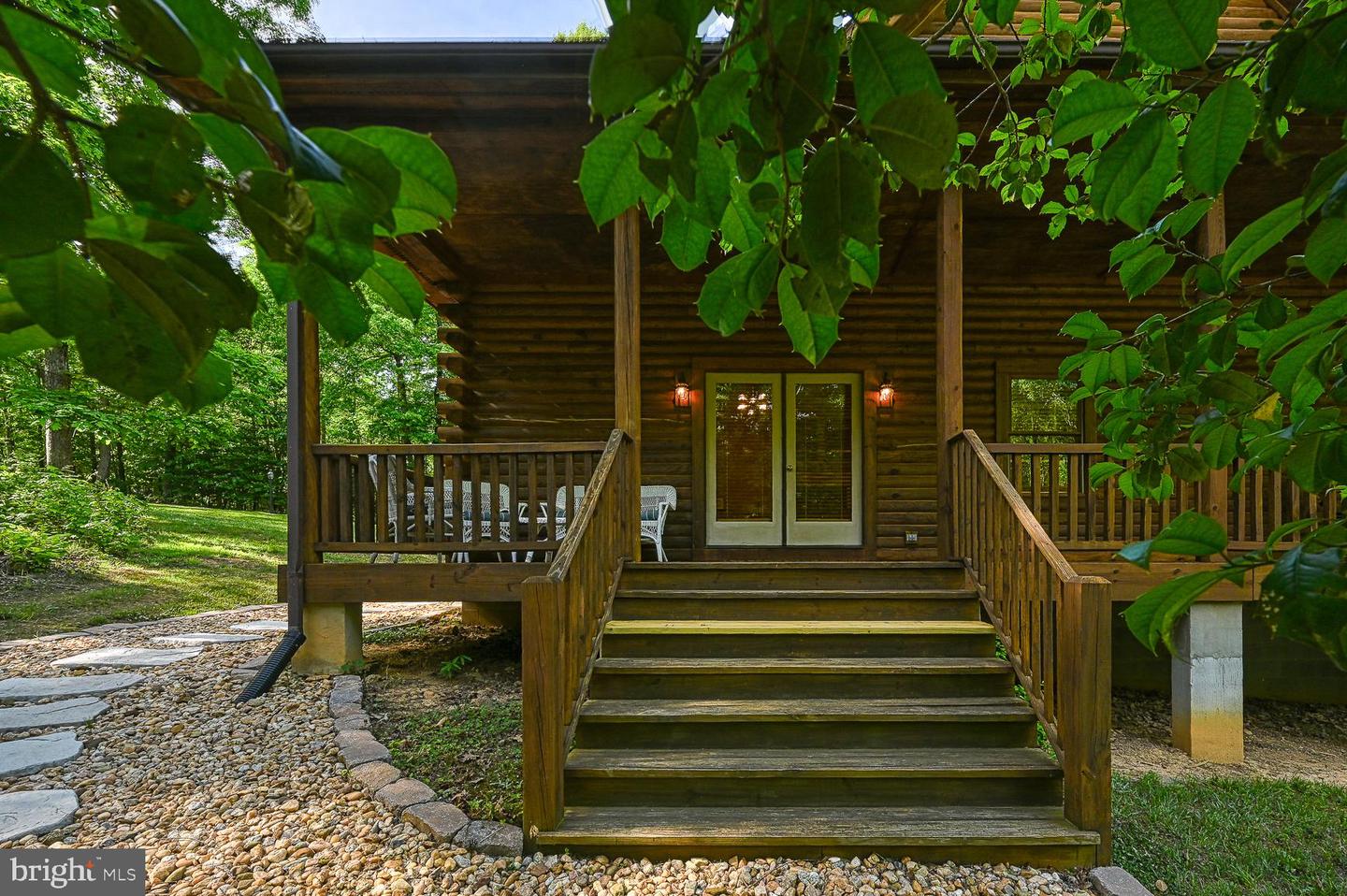 123 Shorewood Dr
