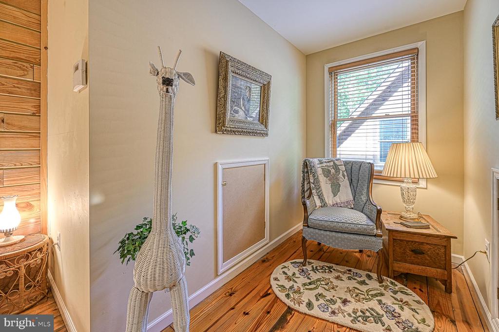 123 Shorewood Dr