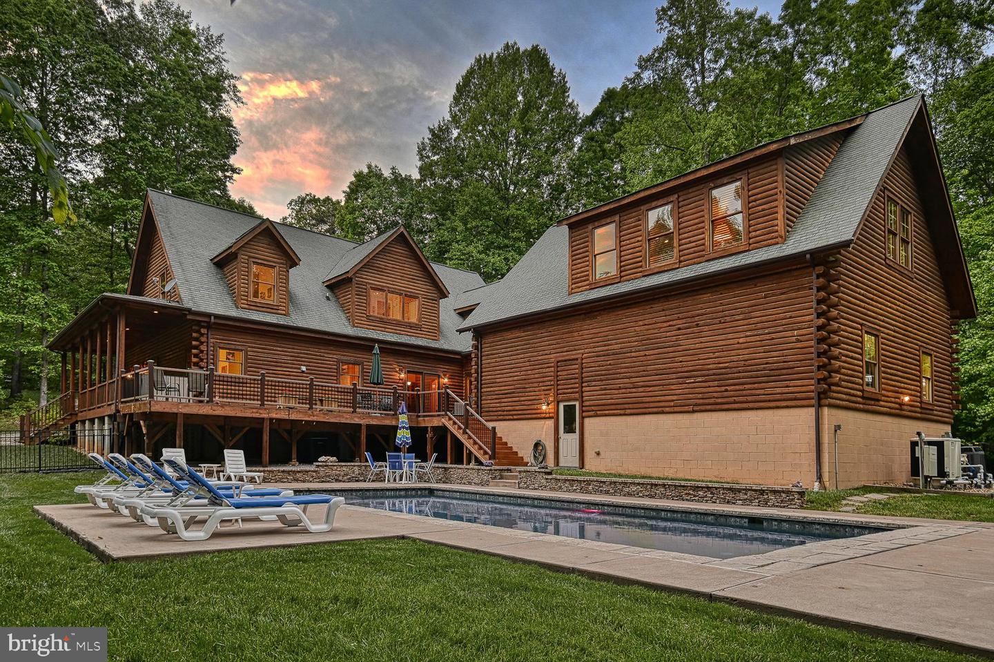 123 Shorewood Dr