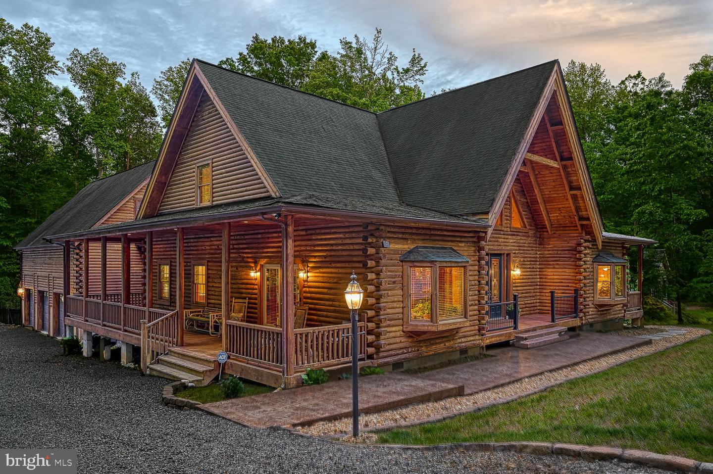 123 Shorewood Dr