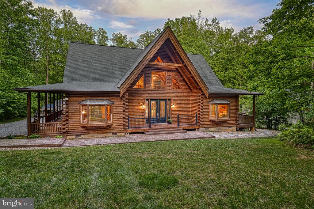 123 Shorewood Dr