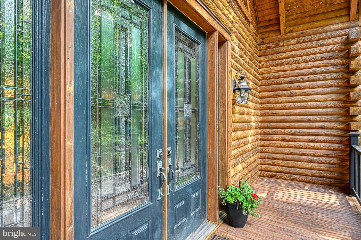 123 Shorewood Dr