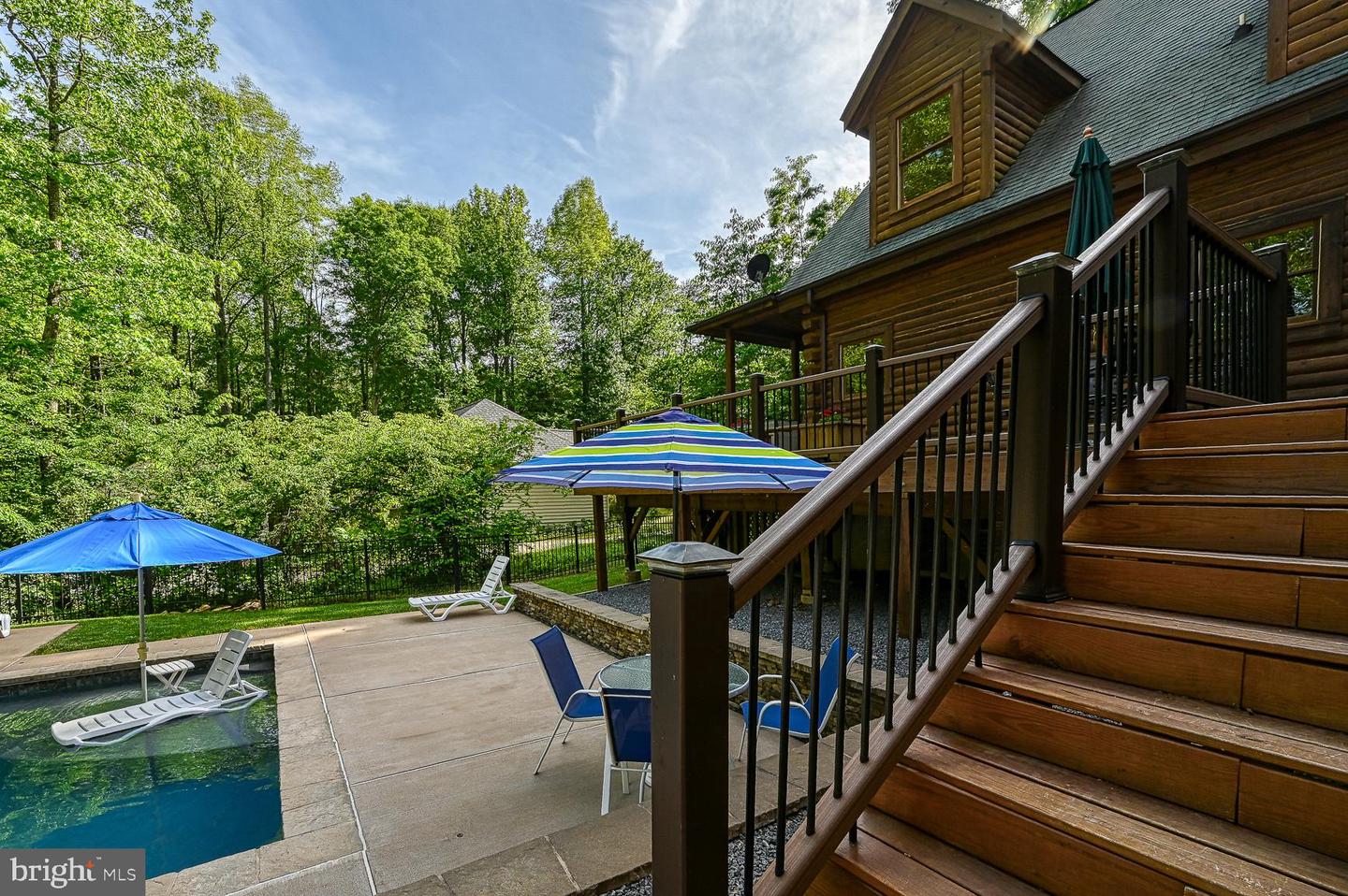 123 Shorewood Dr