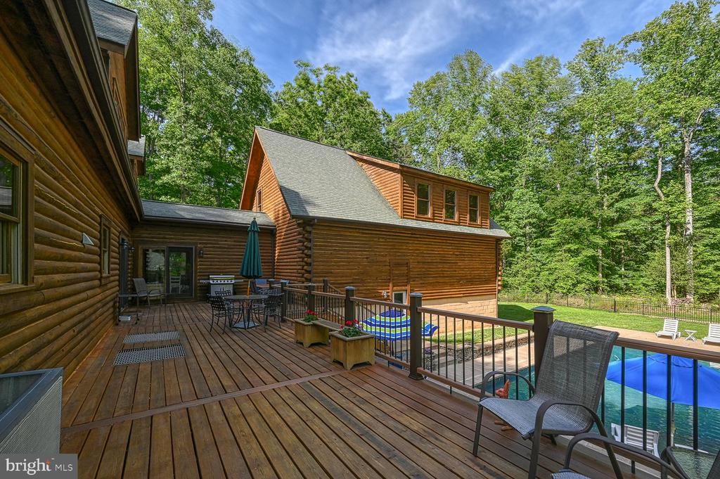 123 Shorewood Dr