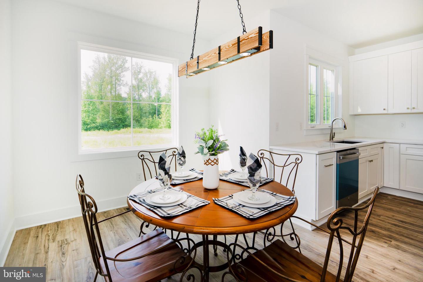 723 Rainbow Ridge