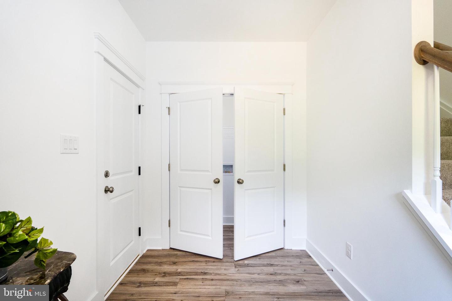 723 Rainbow Ridge