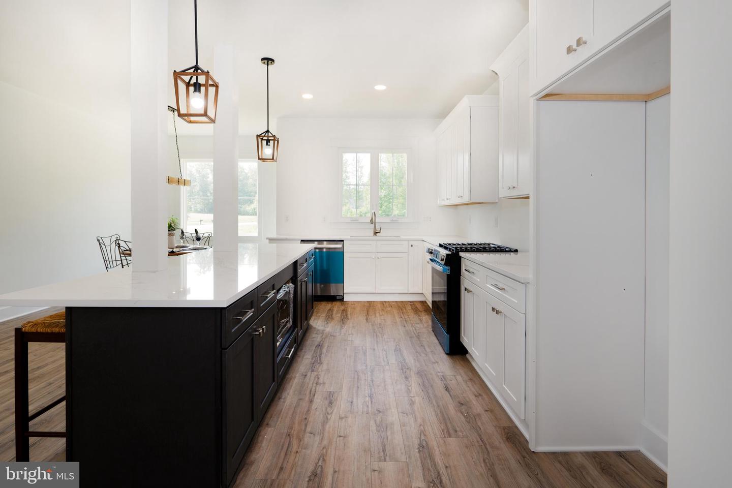 723 Rainbow Ridge