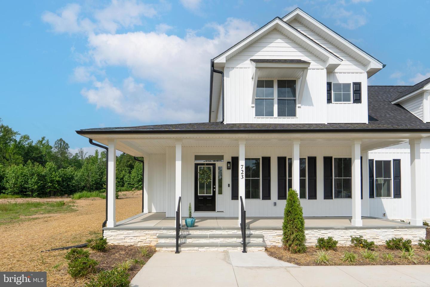 723 Rainbow Ridge