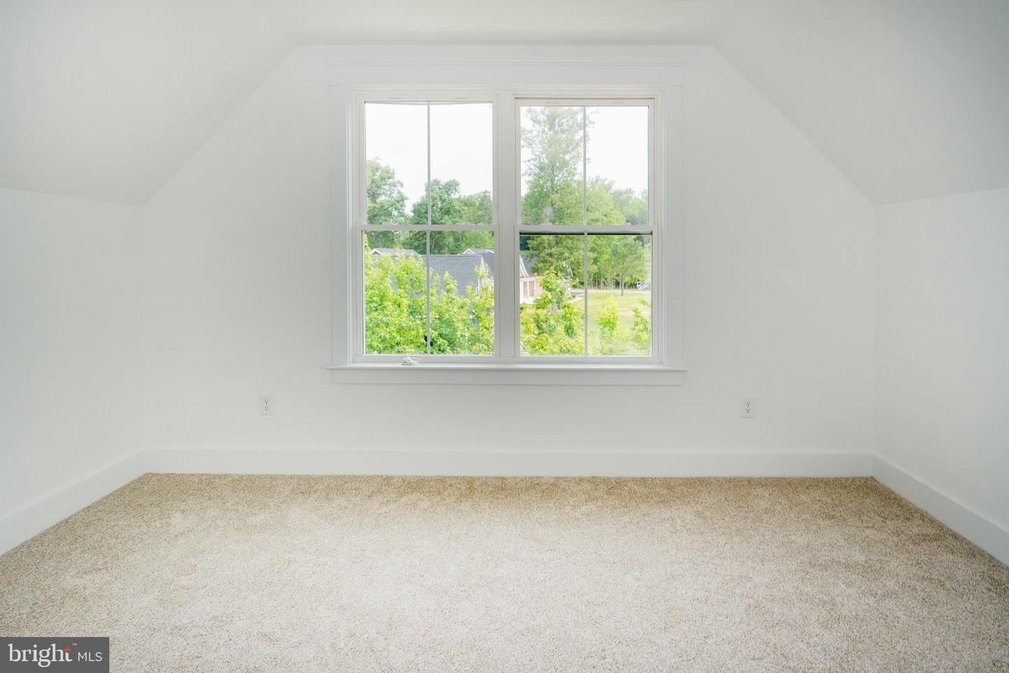 723 Rainbow Ridge