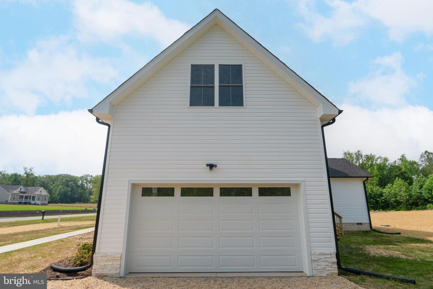 723 Rainbow Ridge