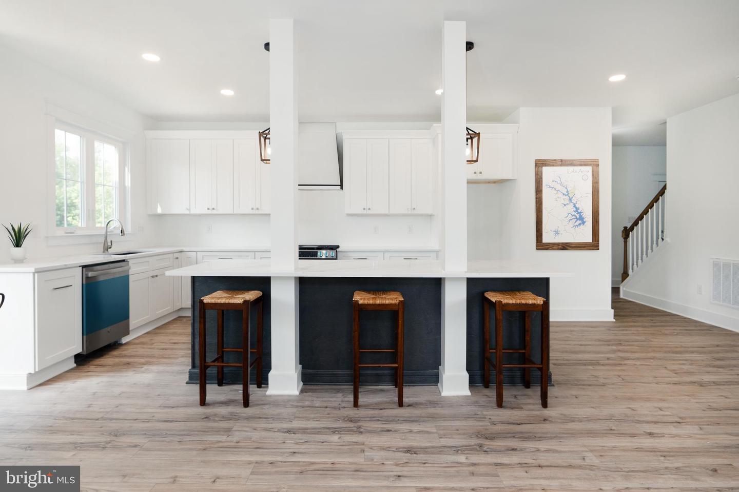 723 Rainbow Ridge