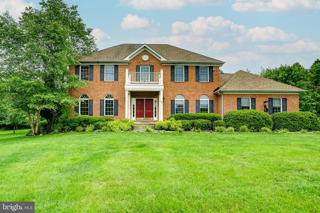 63 LAKE FOREST DRIVE