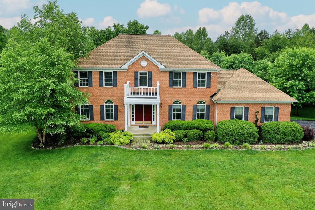 63 LAKE FOREST DRIVE