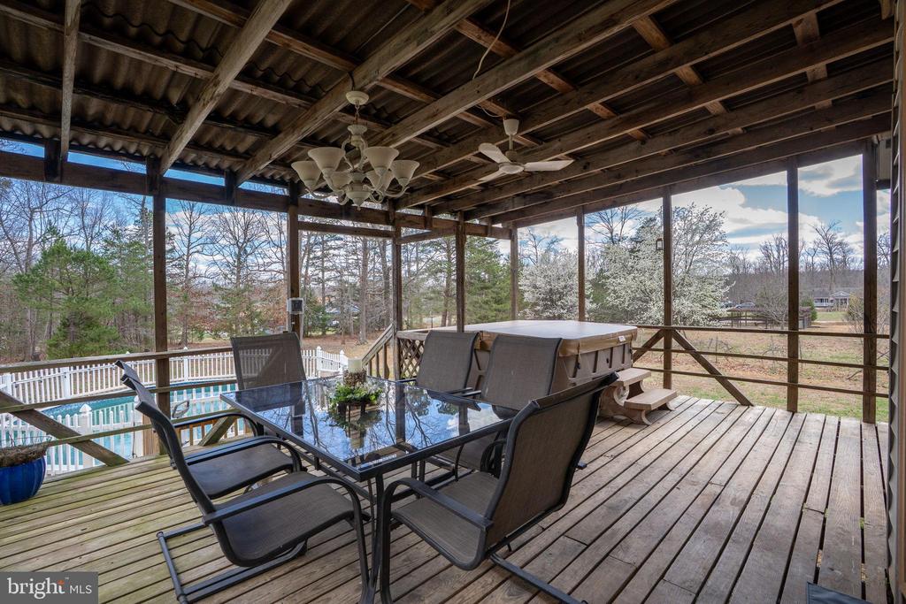 586 JACOBY ROAD