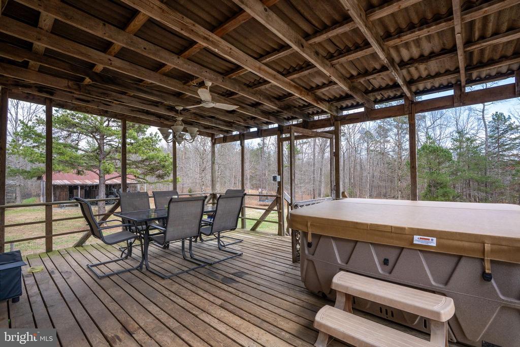 586 JACOBY ROAD