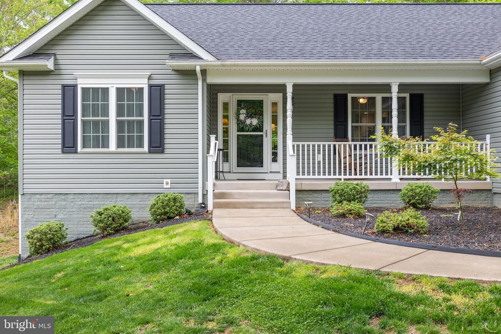 132 PINEHURST DR DRIVE