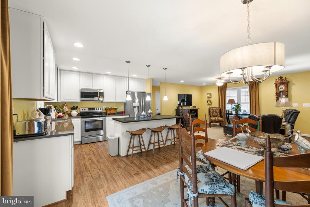 132 PINEHURST DR DRIVE