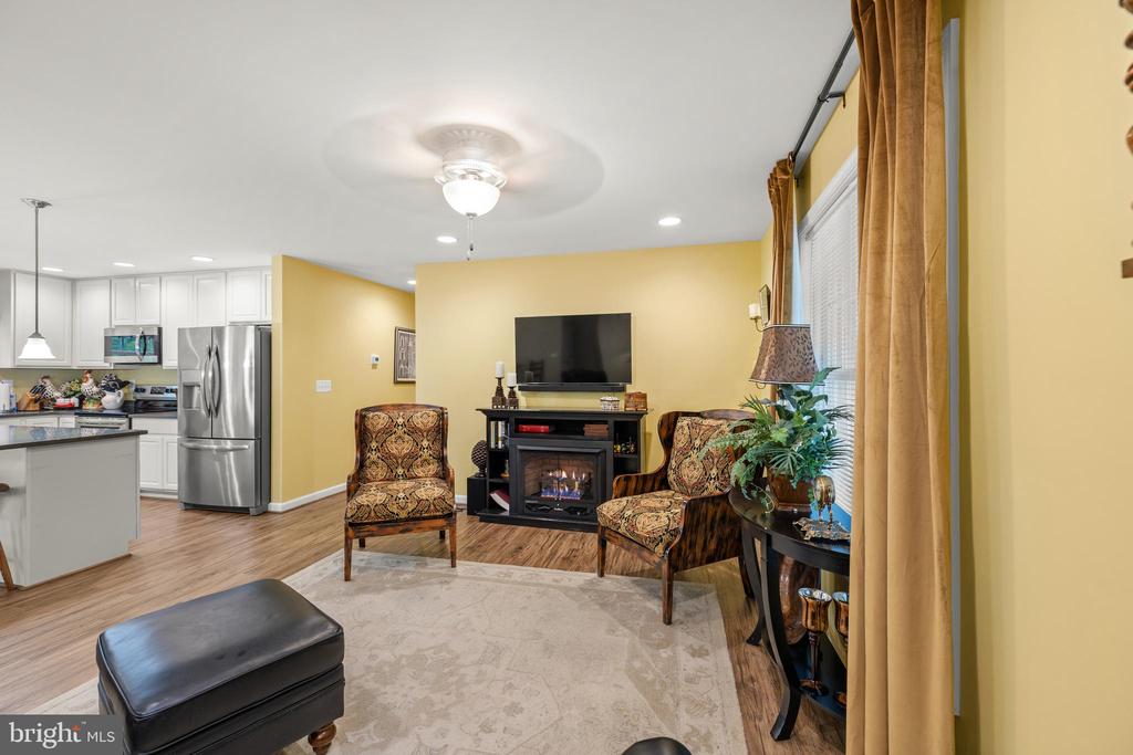 132 PINEHURST DR DRIVE