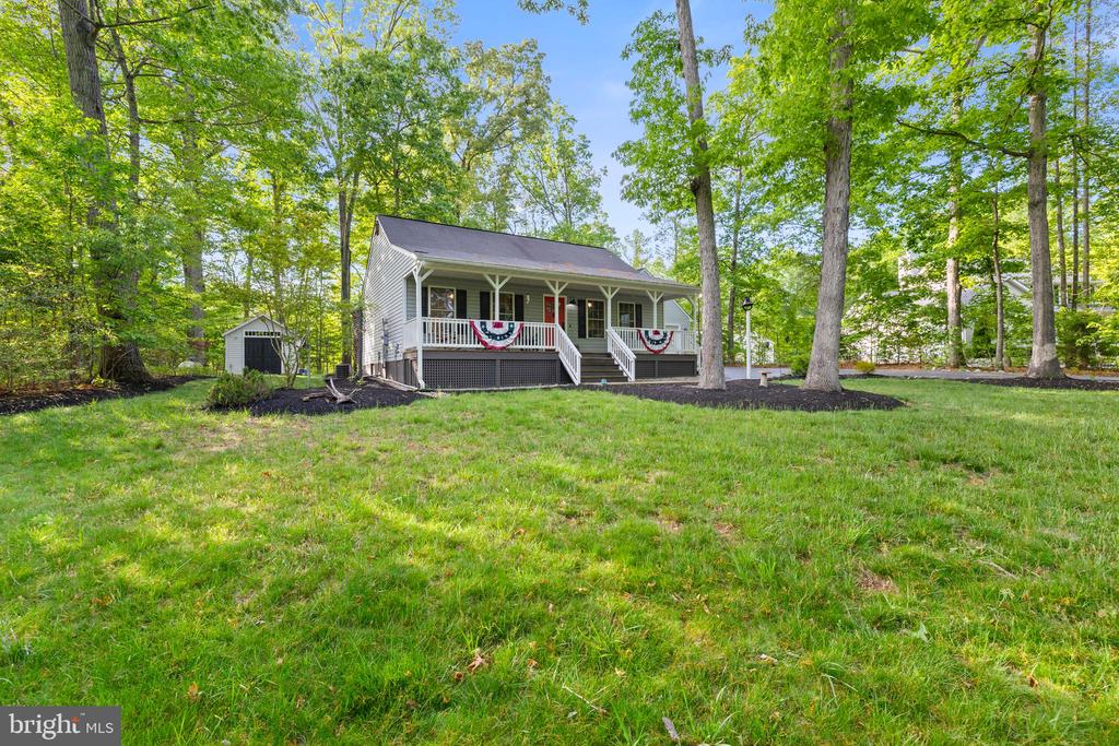239 OAKWOOD DR
