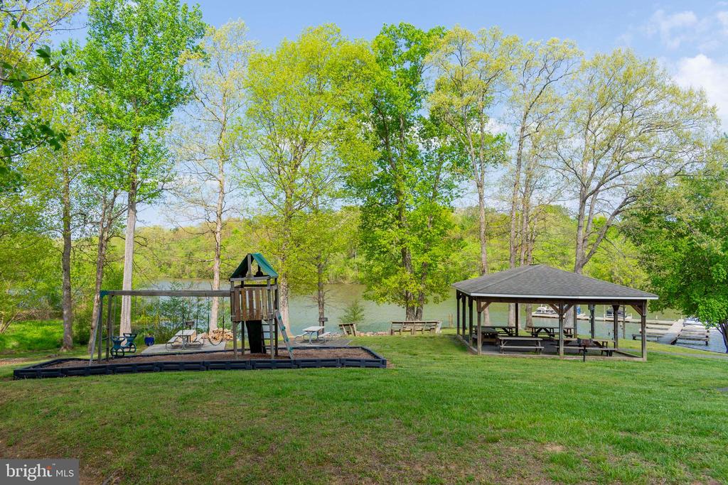 45 CIMARRON COURT