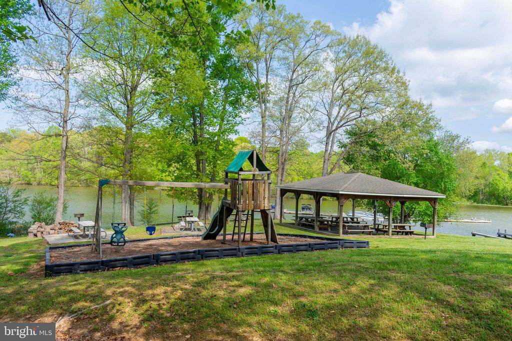 45 CIMARRON COURT