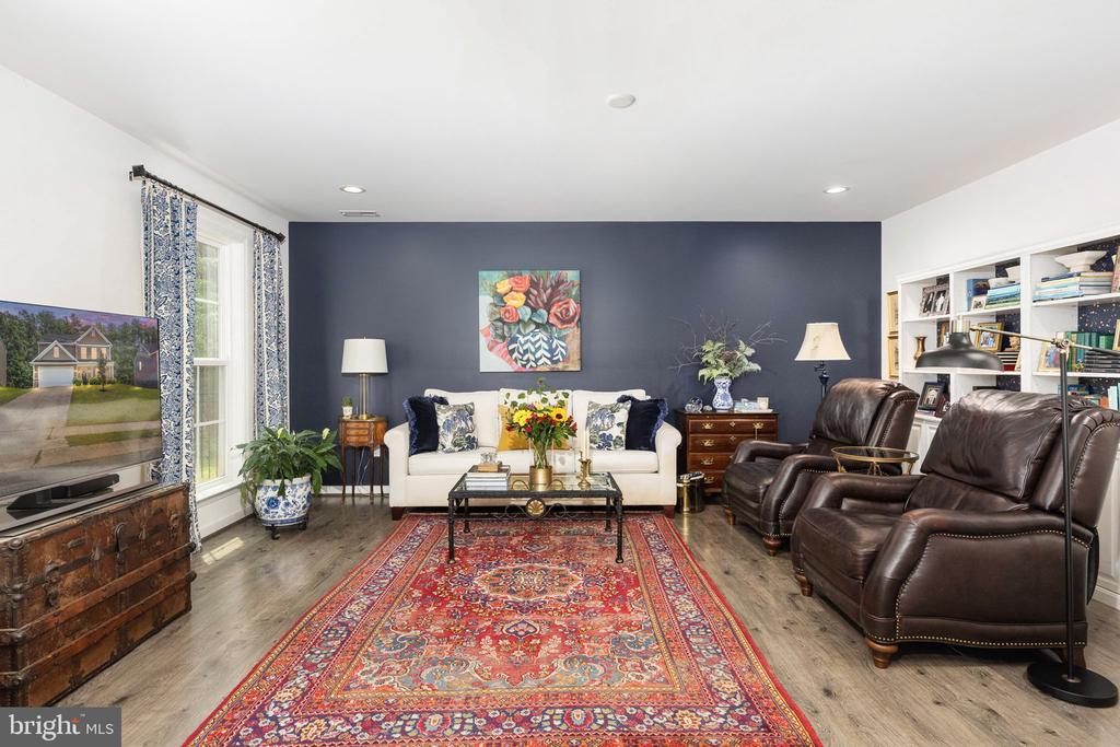 333 CARDINAL ROAD