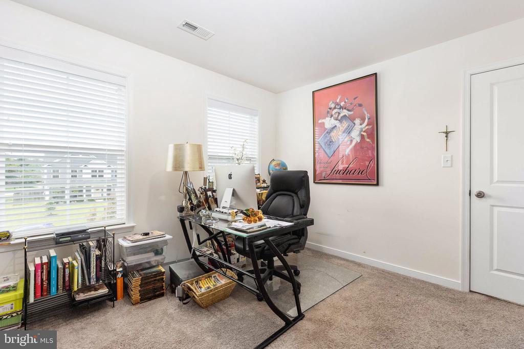 333 CARDINAL ROAD