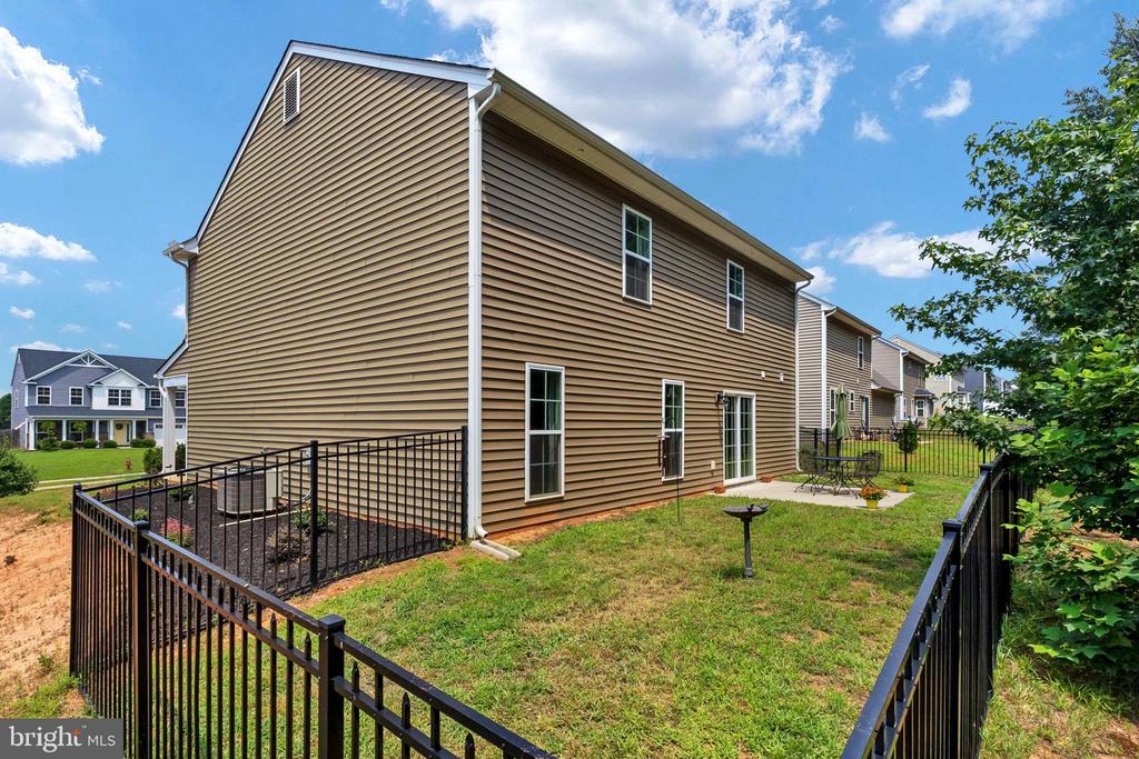 333 CARDINAL ROAD
