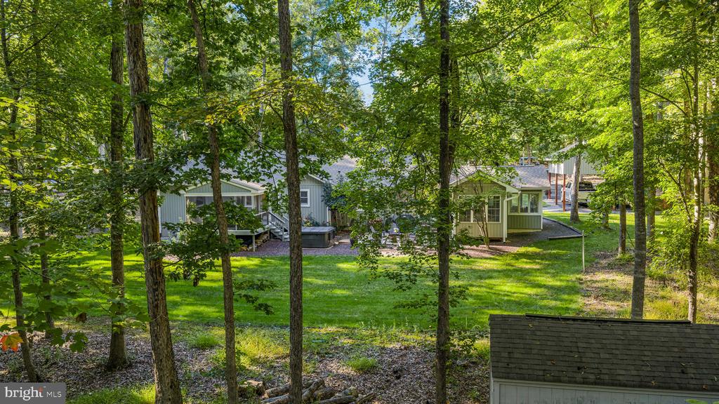 208 OAKWOOD DRIVE