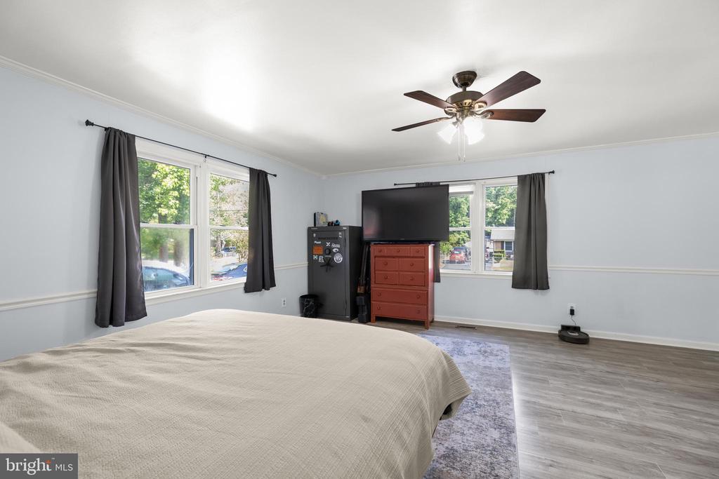 5209 BICKINGS LANE