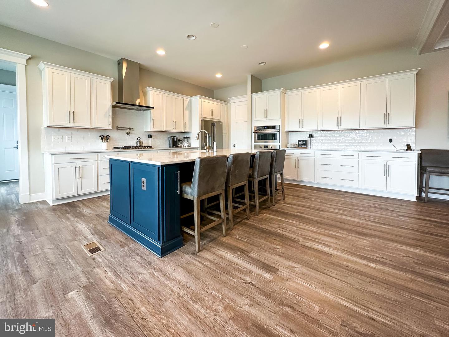 6501 Water View Ln