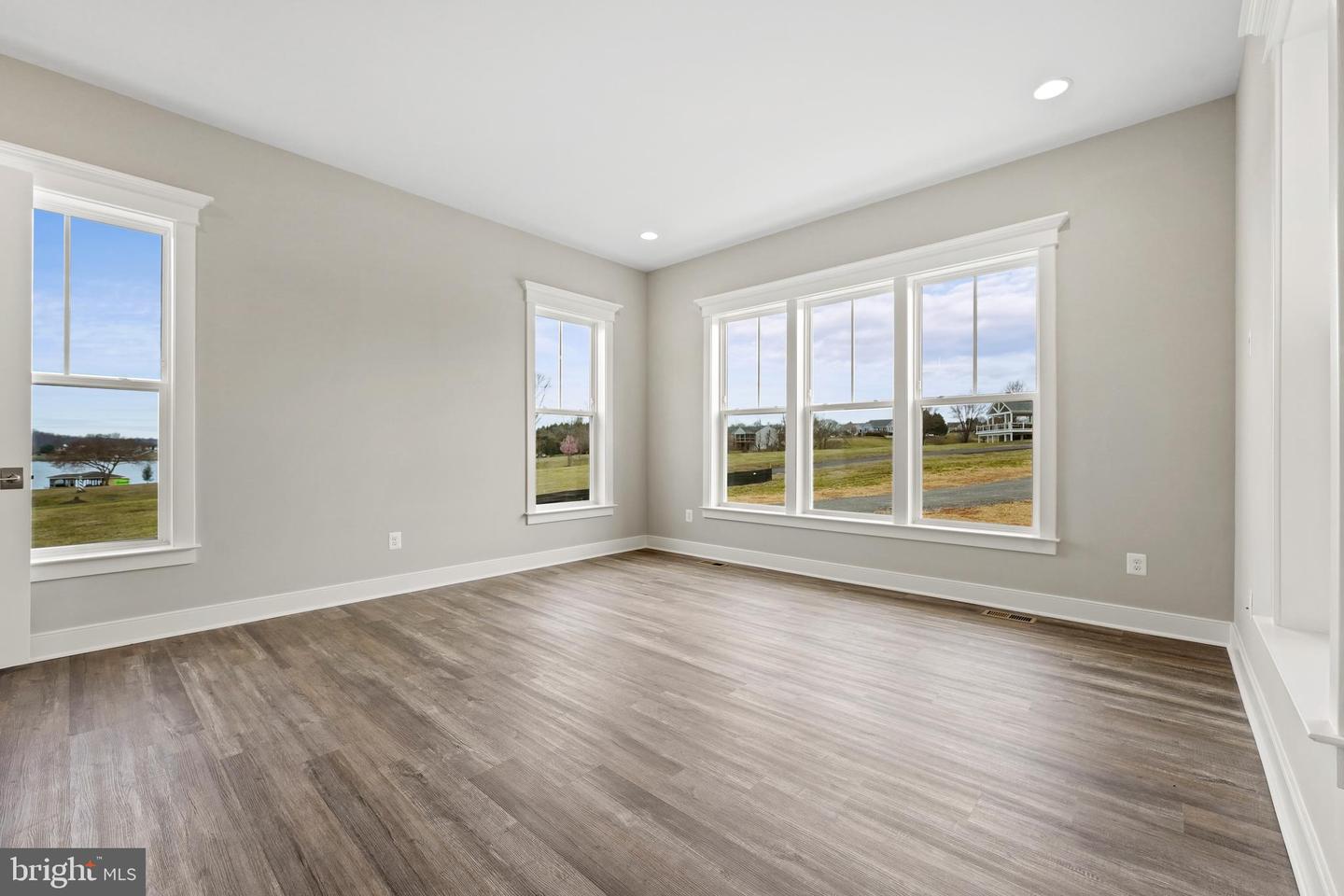 6501 Water View Ln