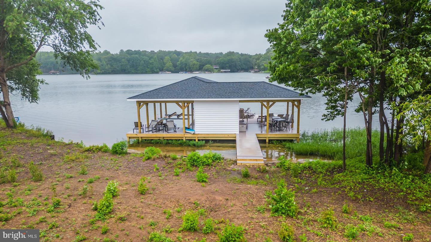 6501 Water View Ln