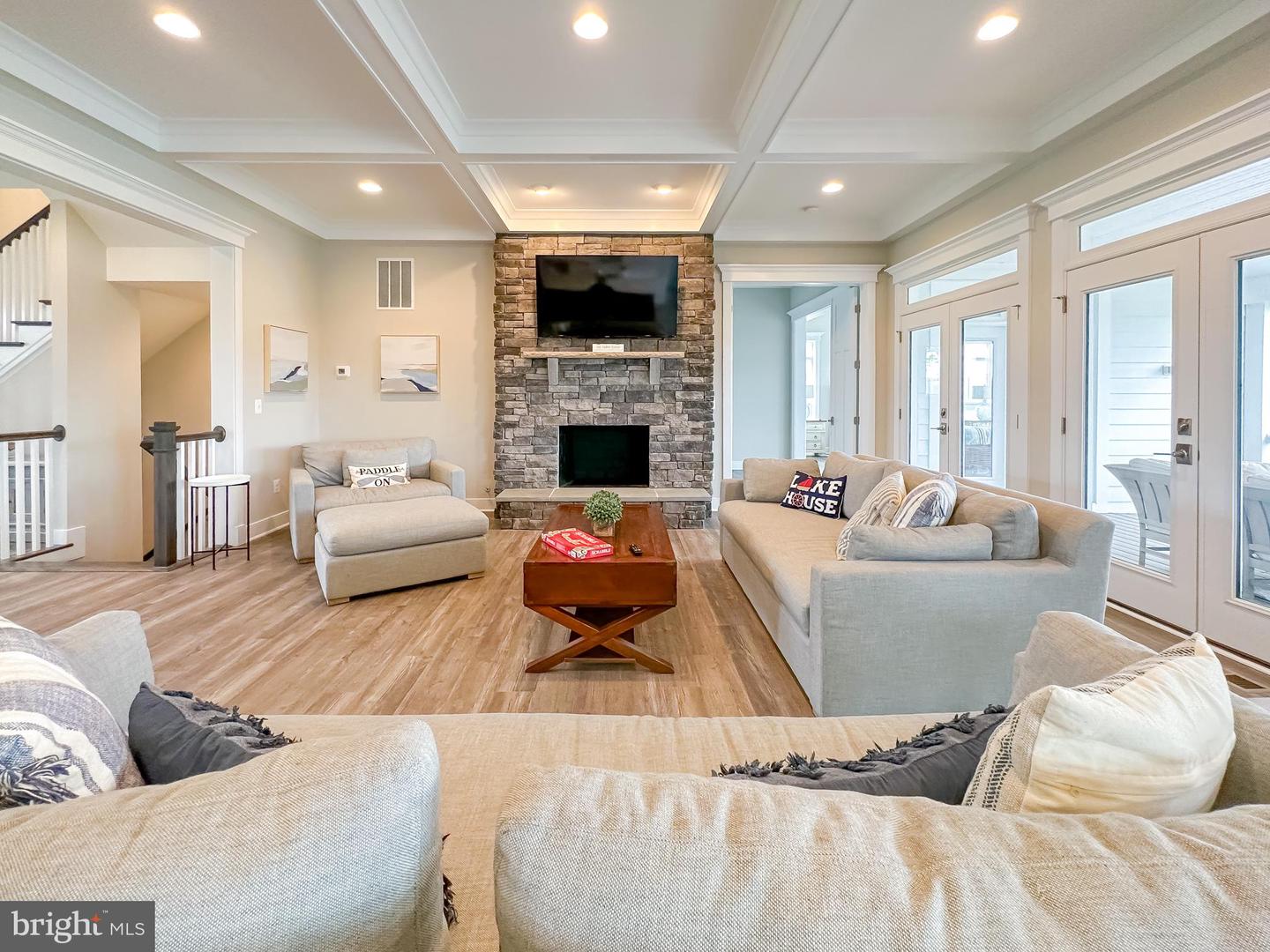 6501 Water View Ln