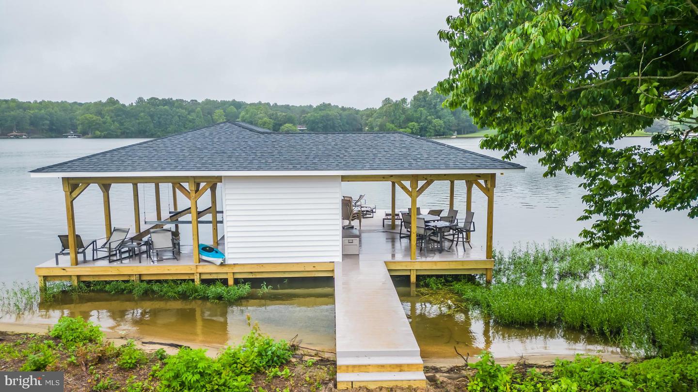 6501 Water View Ln