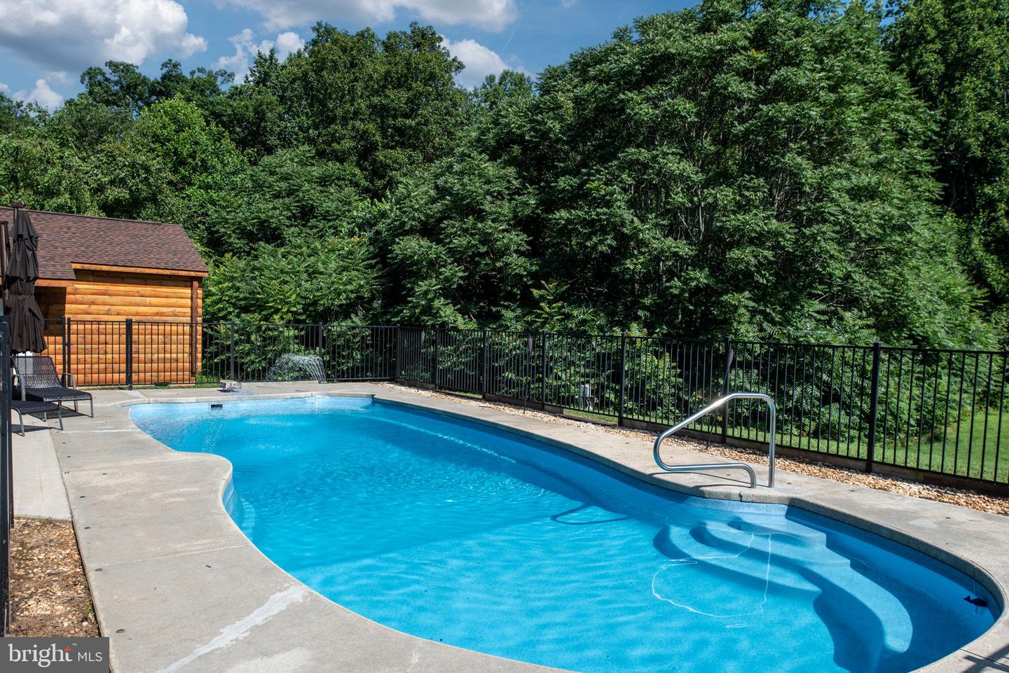6700 Water View Ln