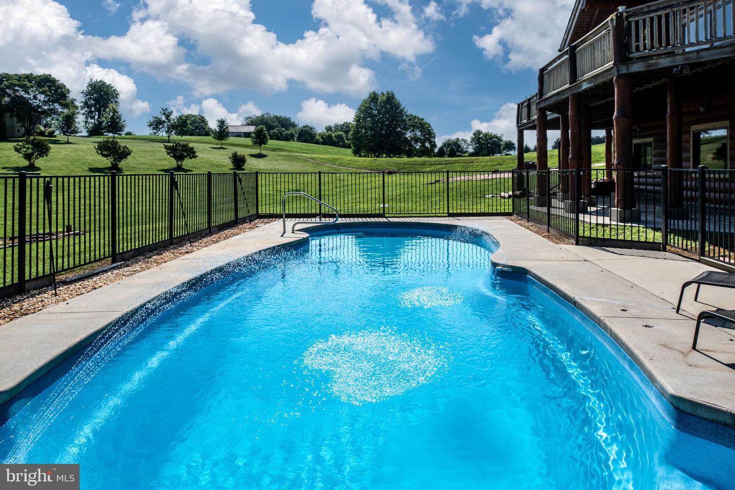 6700 Water View Ln