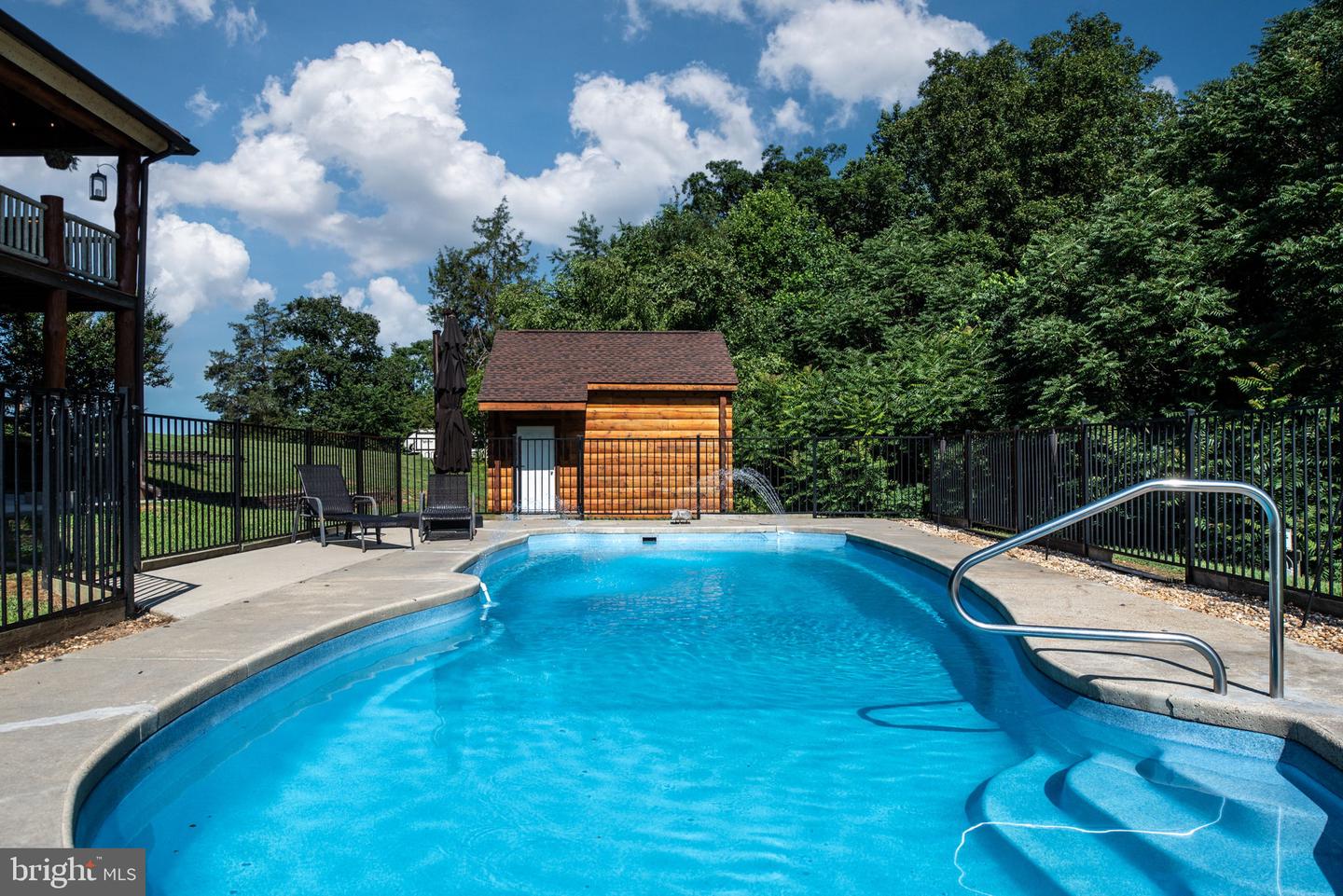 6700 Water View Ln