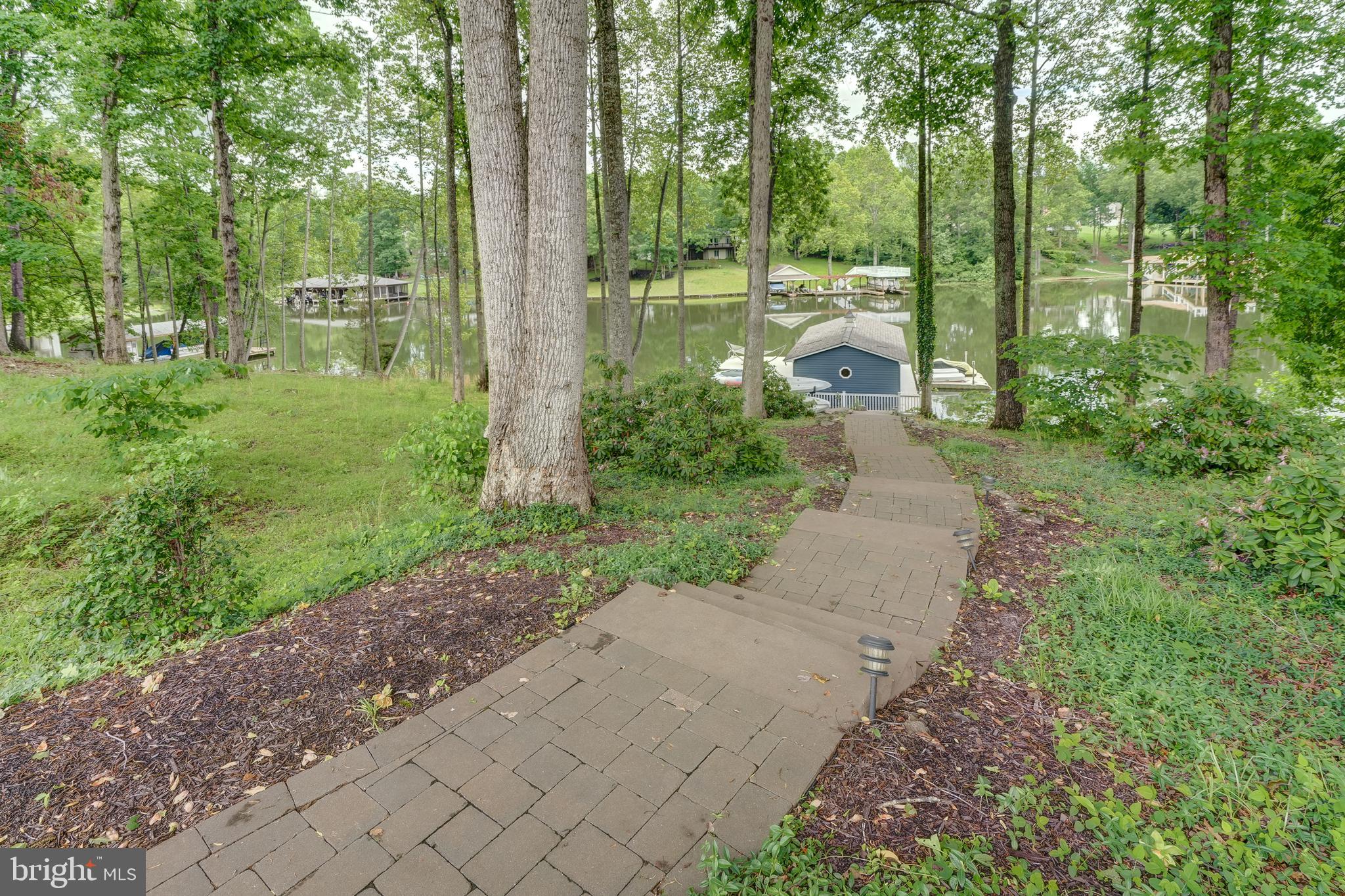 15507 CHESTNUT TREE COURT