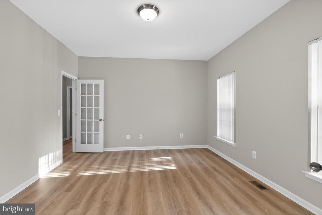 3130 TRAVIS LANE