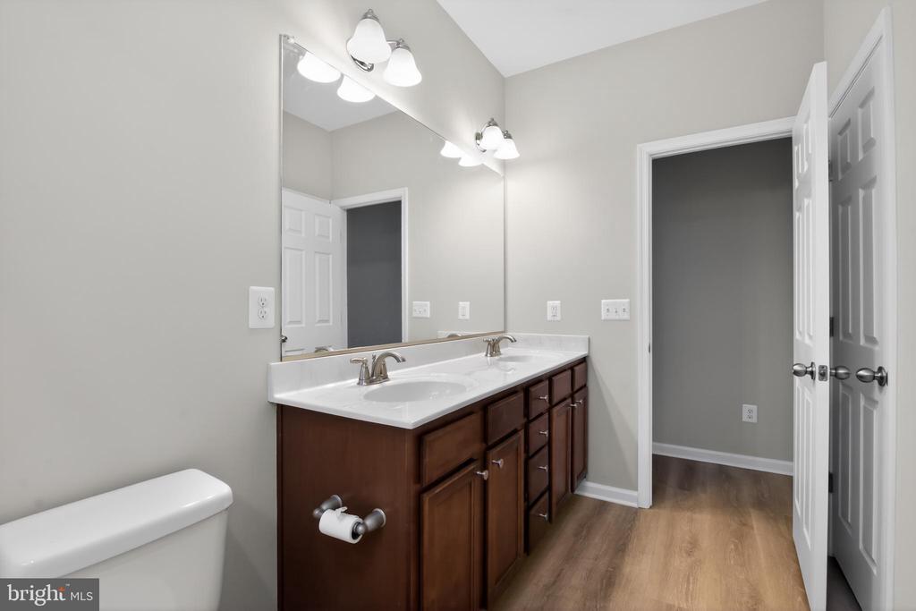 3130 TRAVIS LANE